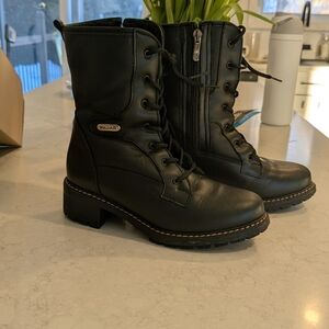 Pajar‎ Elise Black Winter Boots – New in Box – Size 6
